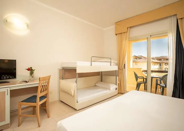 Falkensteiner Club Funimation Calabria Szálloda *